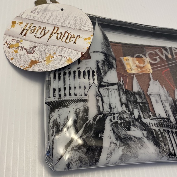 Harry Potter 2 piece makeup bag NWT - Picture 2 of 3